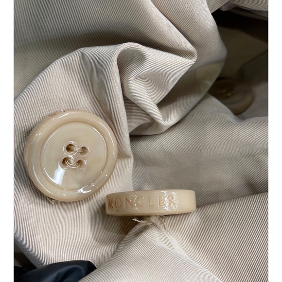 NWOT MONCLER Tan Trenchcoat Medium - Picture 8 of 9